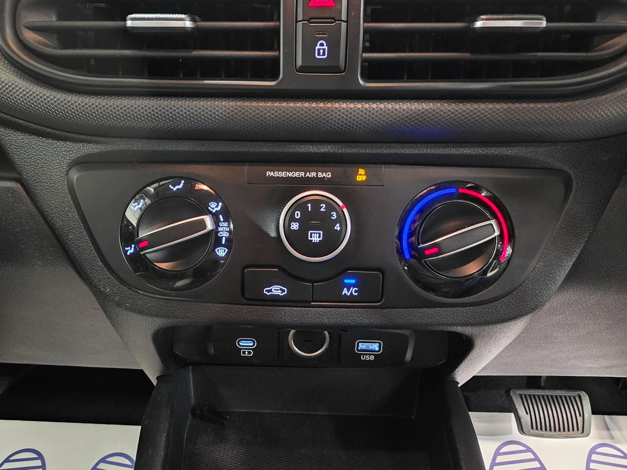 Hyundai I10 view 10