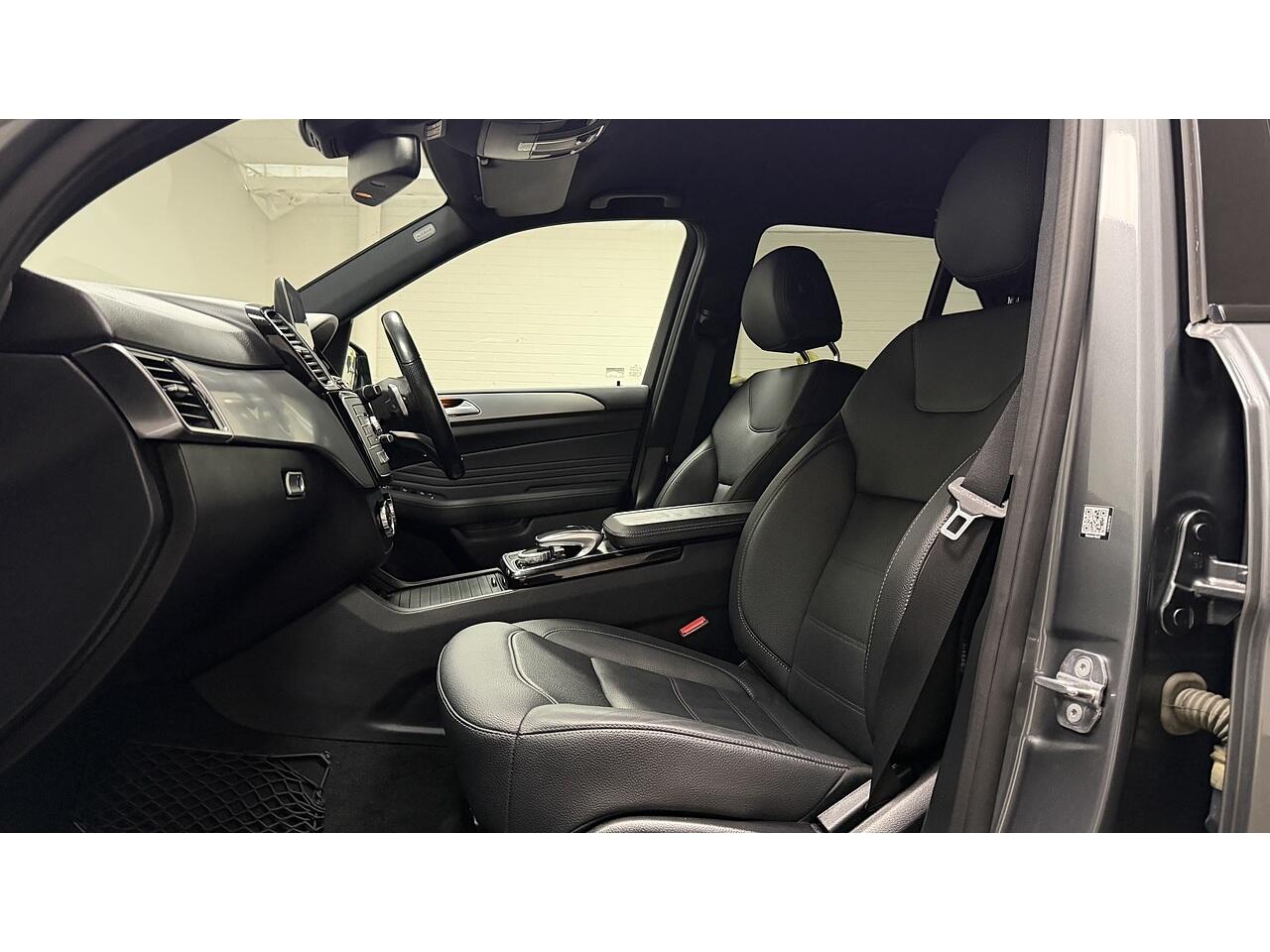 Mercedes-Benz Gle view 15