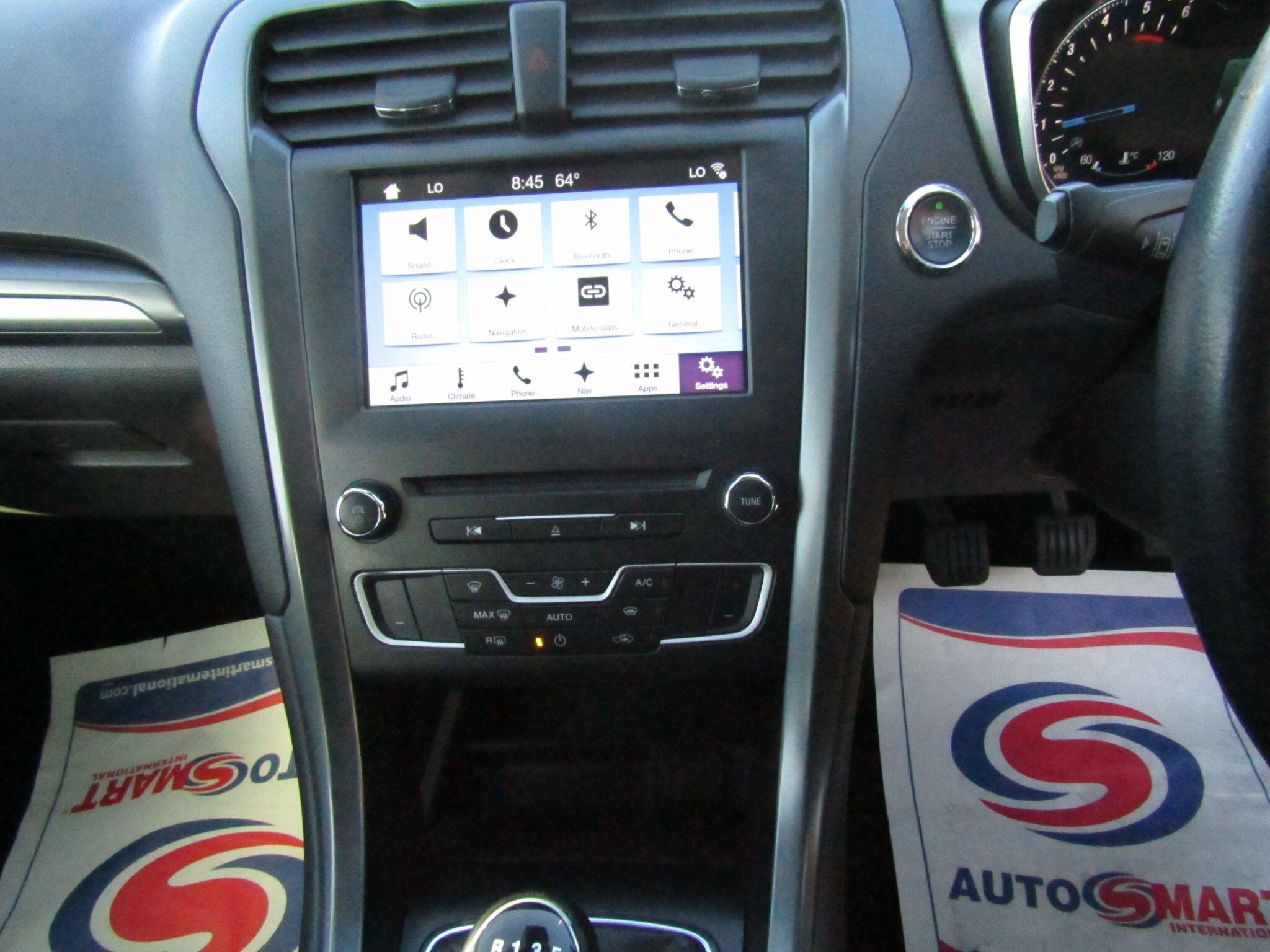 Ford Mondeo view 24