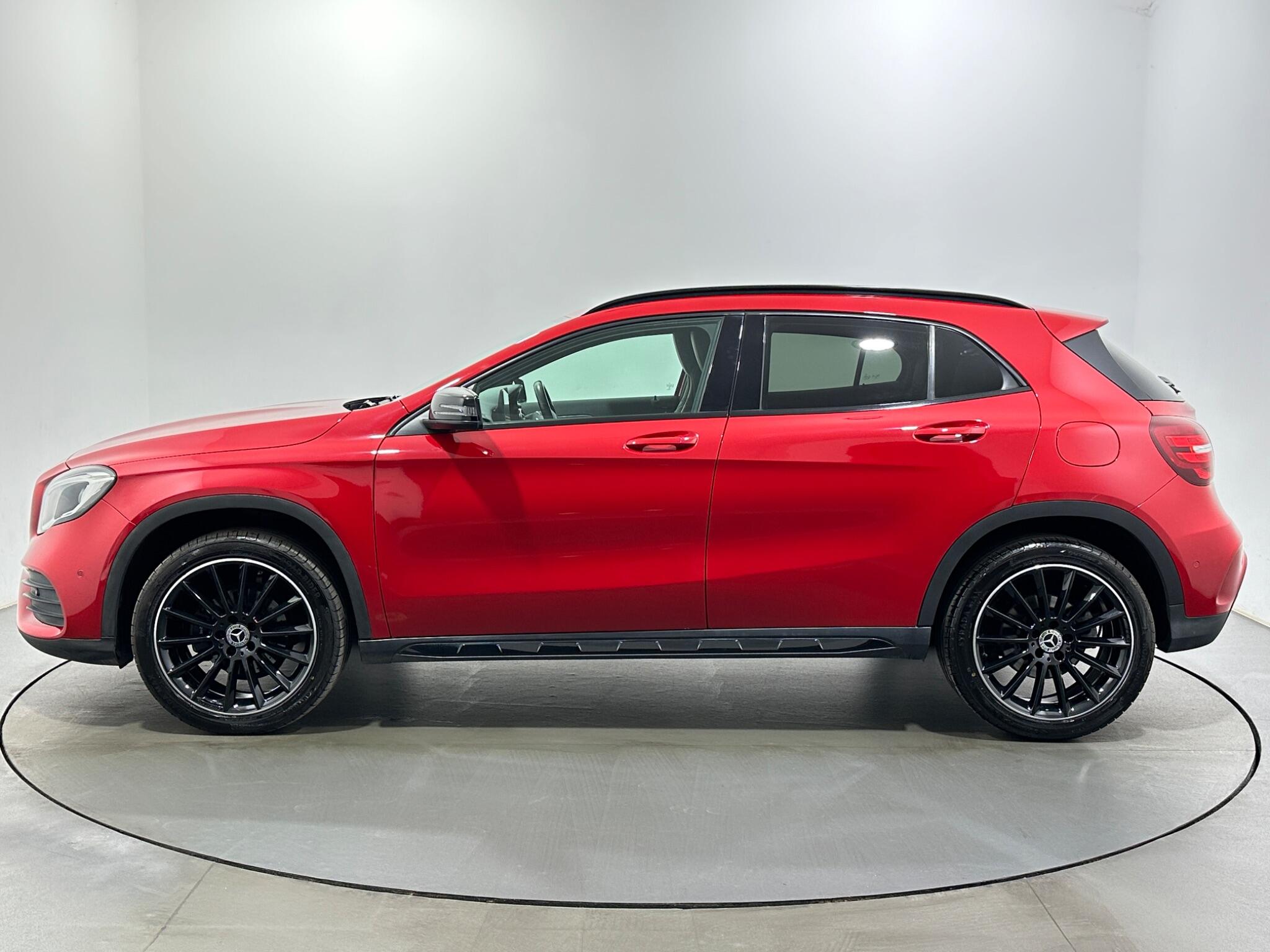 Mercedes-Benz Gla view 5