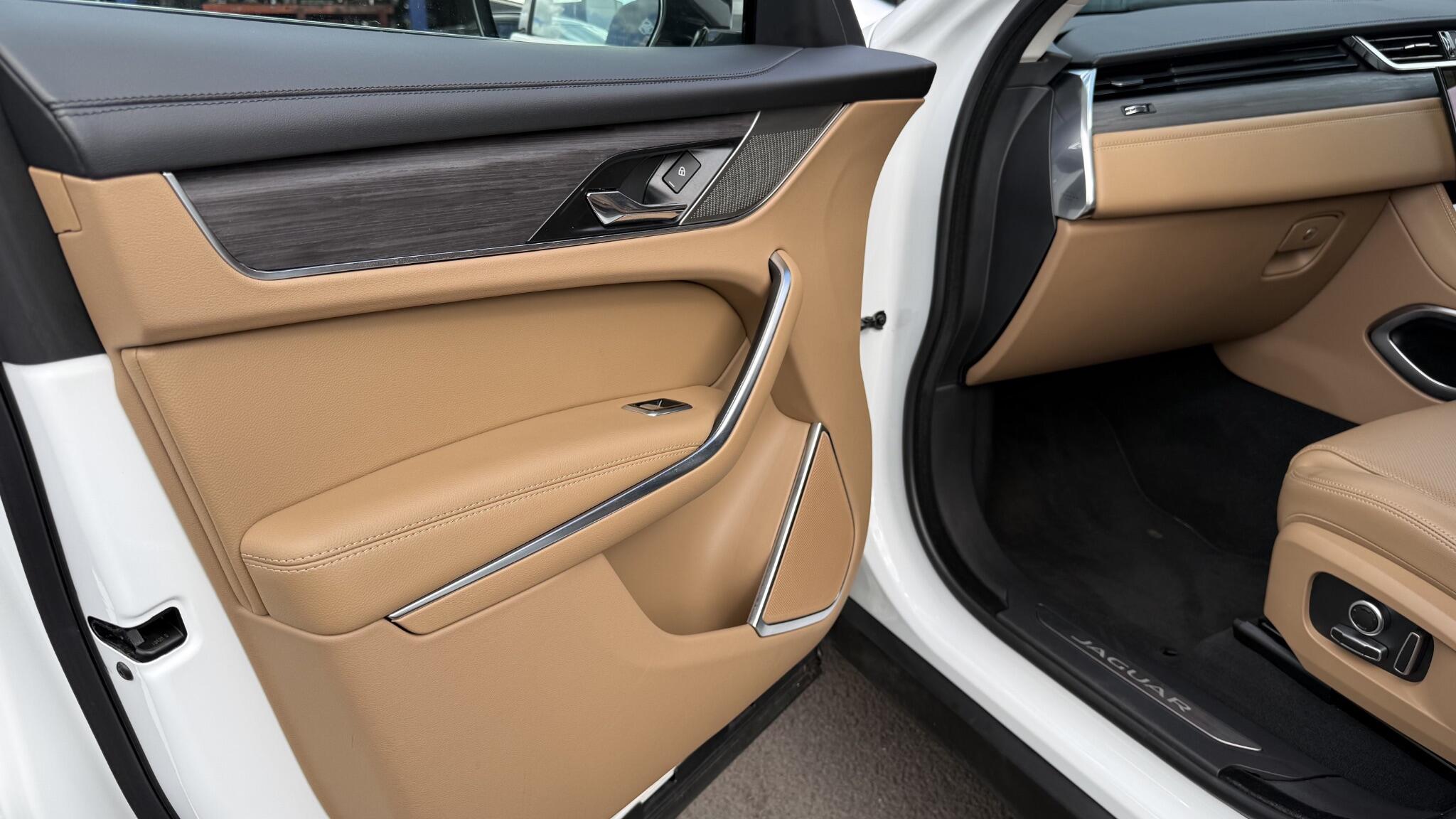 Jaguar F-Pace view 36