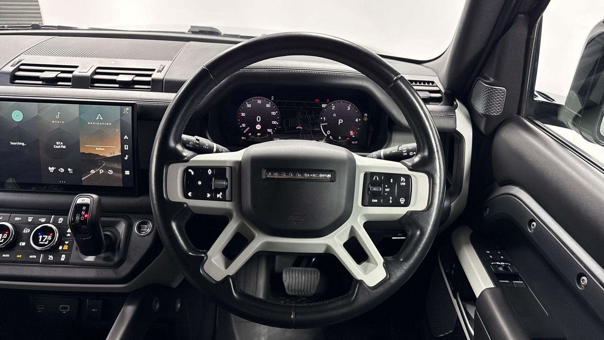 Land Rover Defender view 15