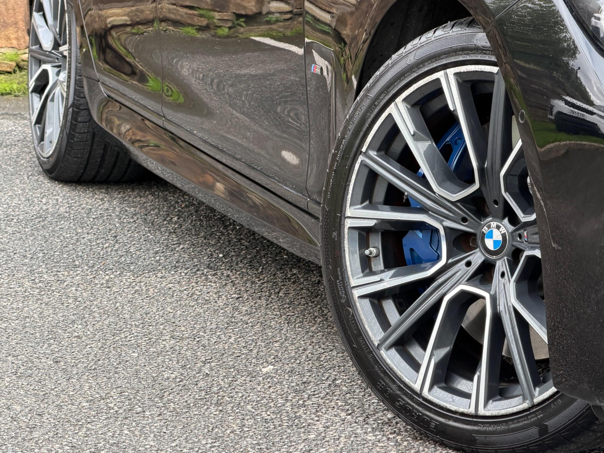 BMW 7 Series view 58