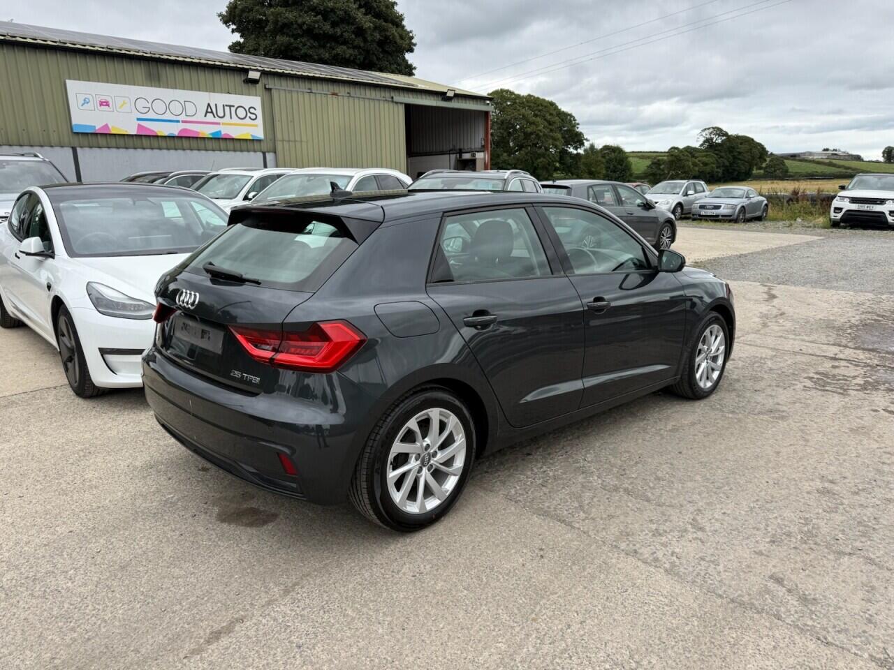 Audi A1 view 4
