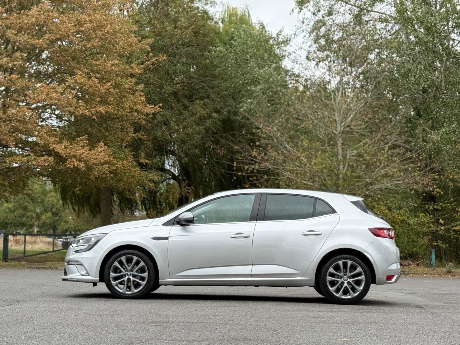 Renault Megane view 8