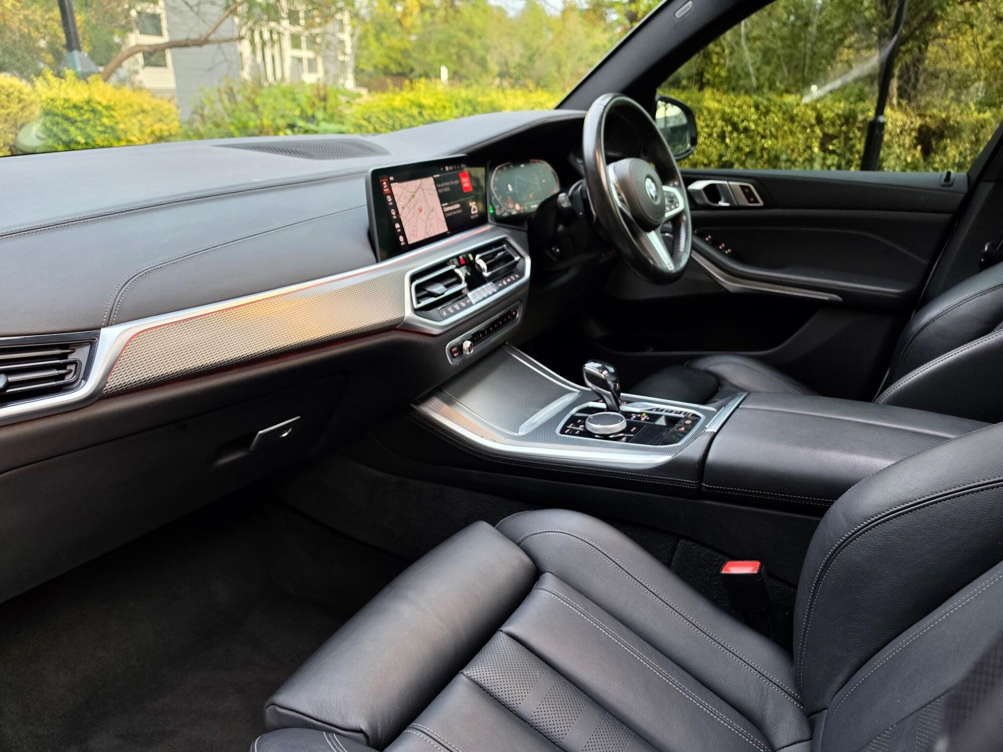 BMW X5 view 10