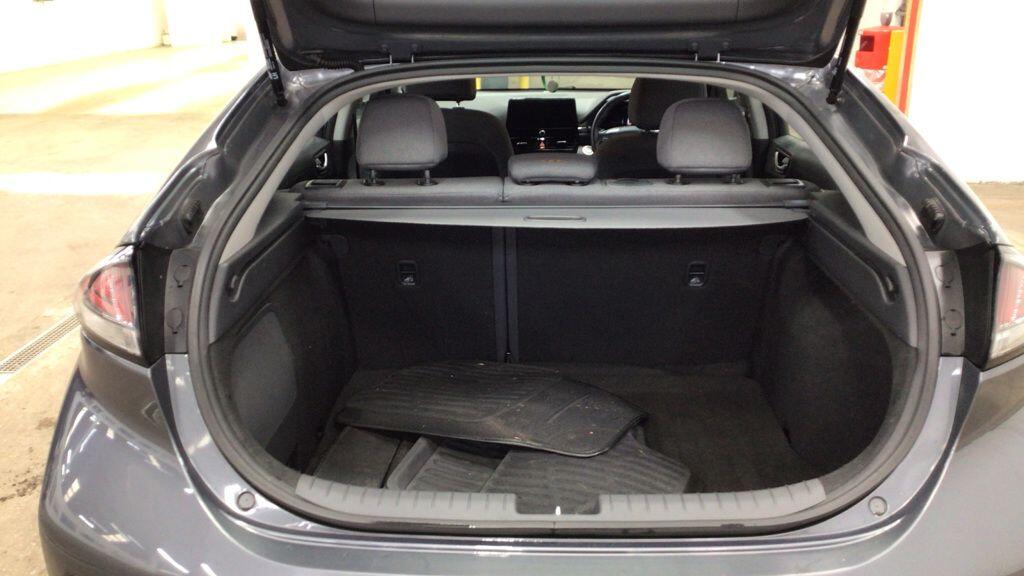 Hyundai IONIQ view 18