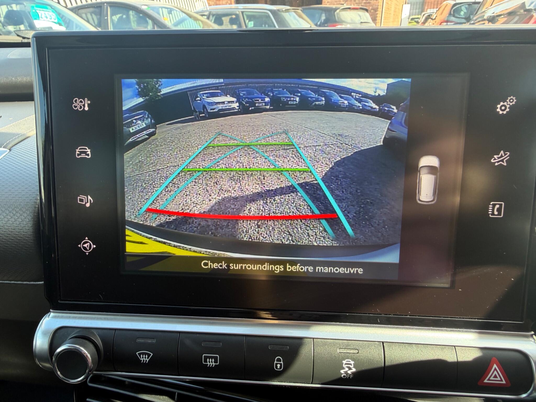 Citroen C4 Cactus view 3