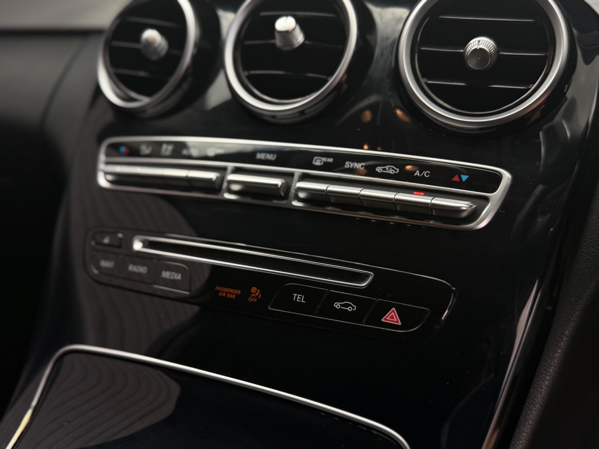 Mercedes-Benz C Class view 18