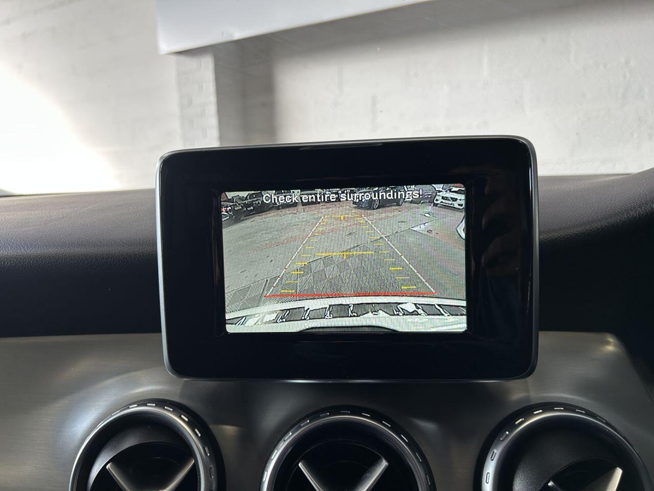 Mercedes-Benz Gla view 40