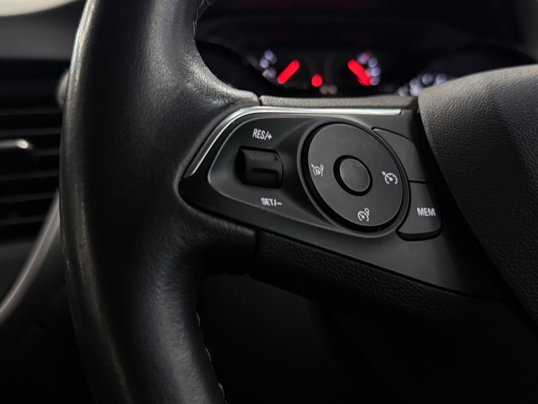 Vauxhall Crossland X view 14