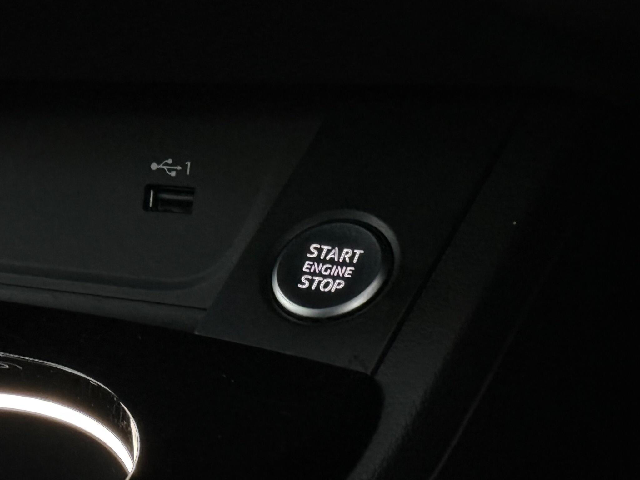Audi A4 view 19