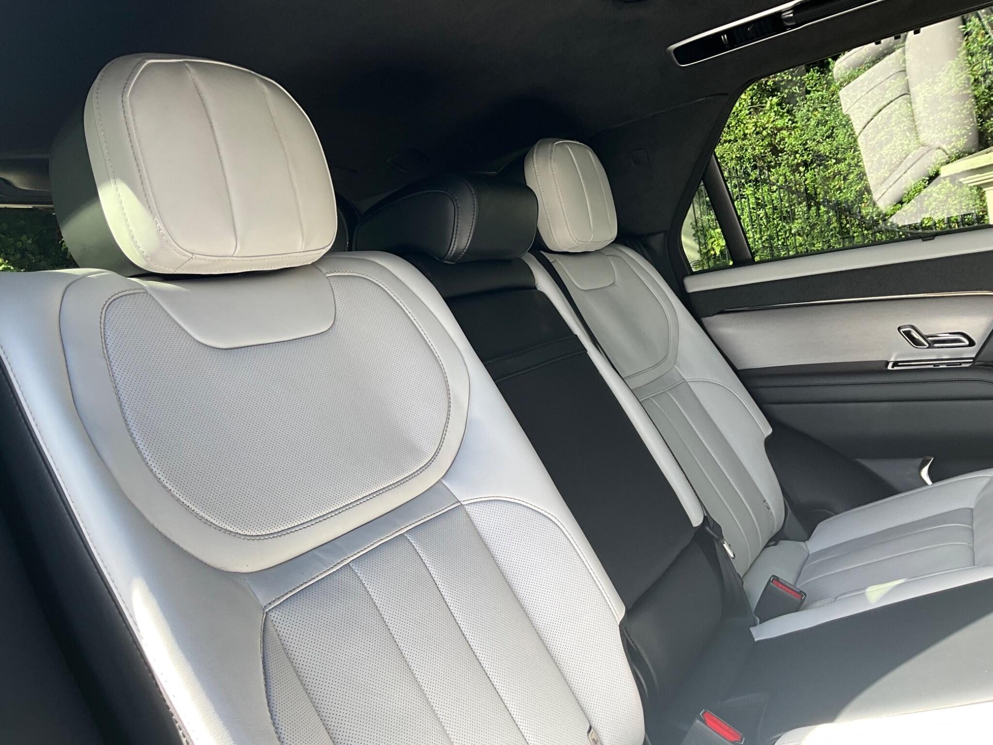 Land Rover Range Rover Sport view 10