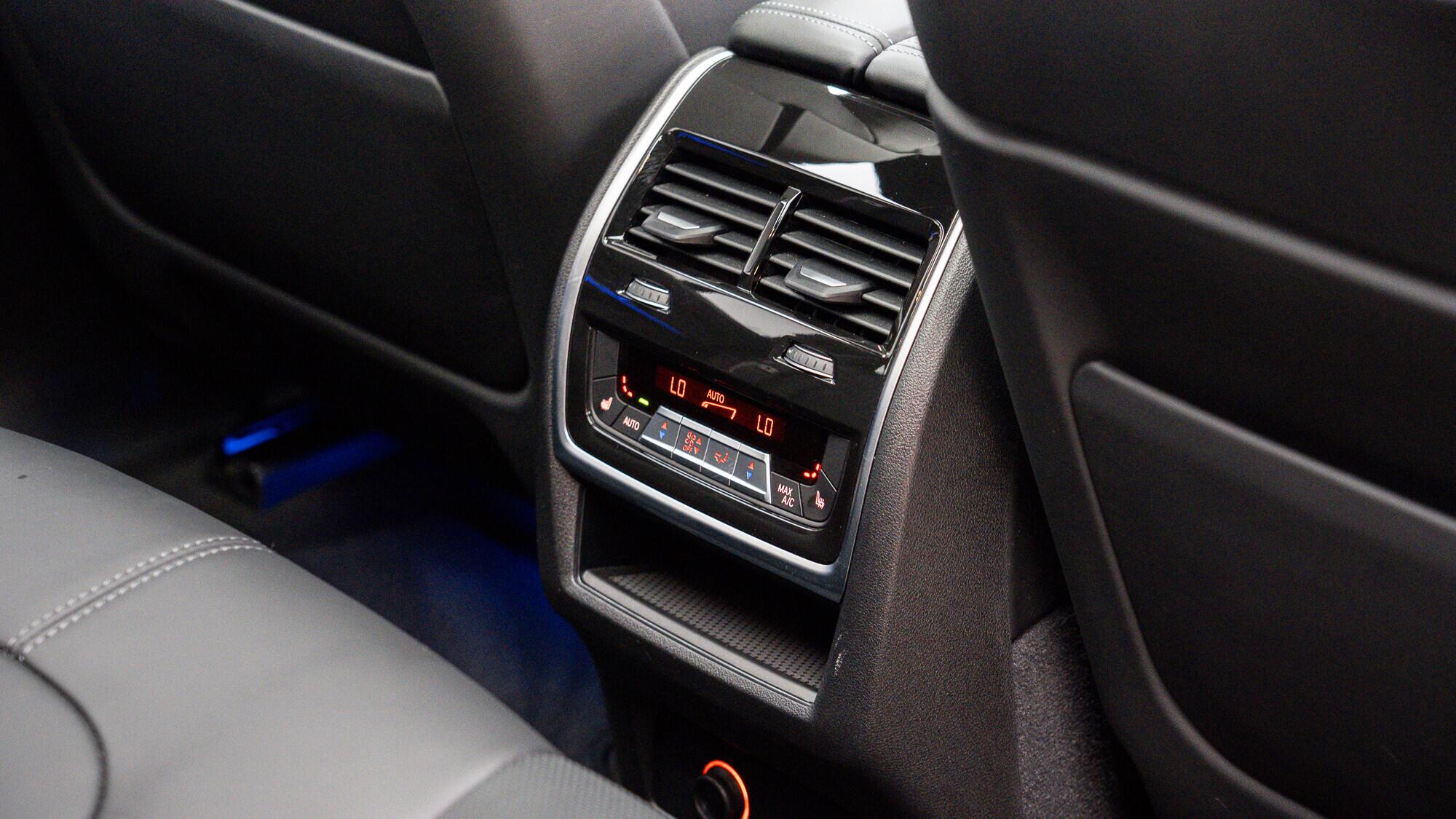 BMW X5 M view 22
