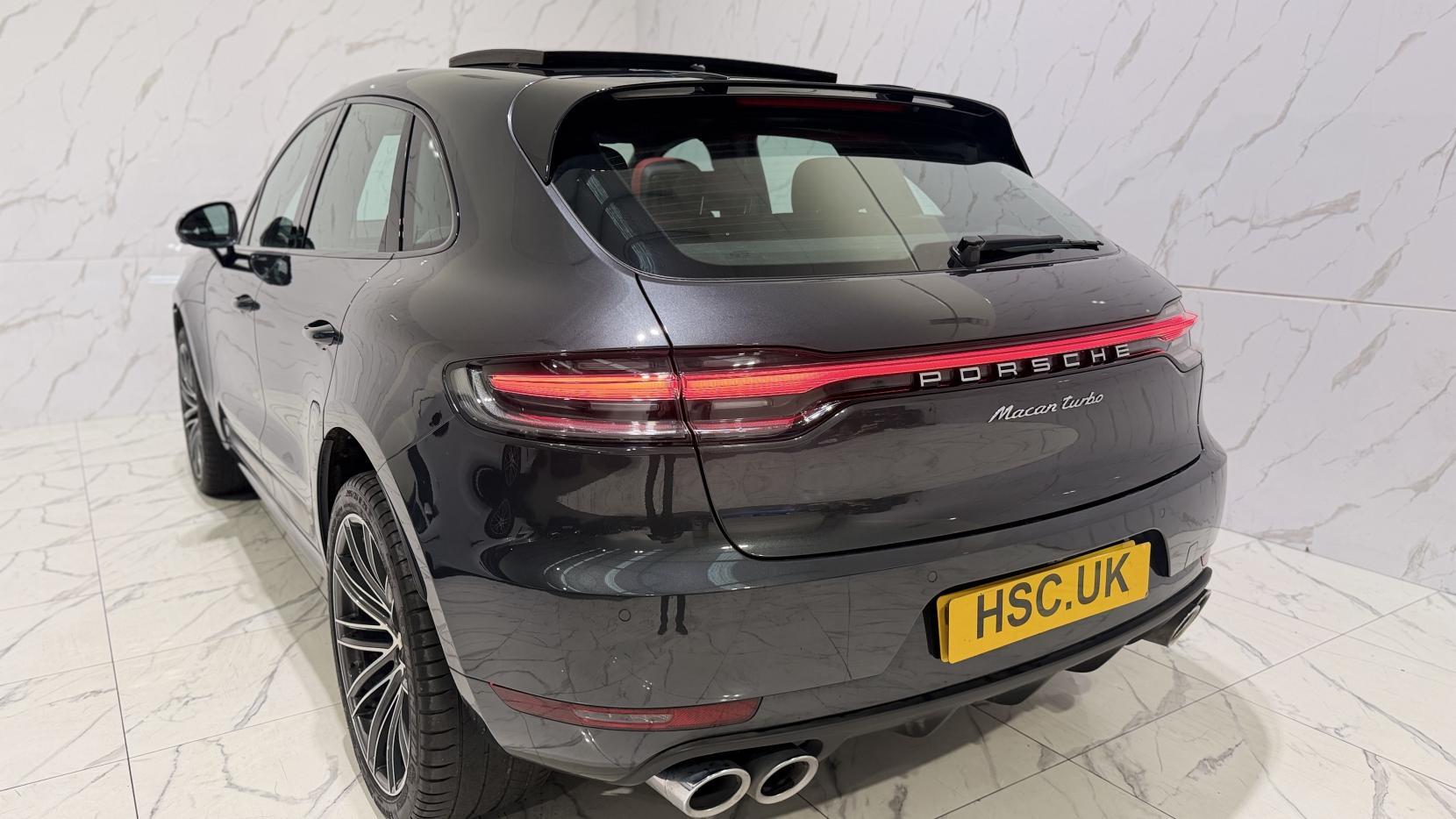 Porsche Macan view 45