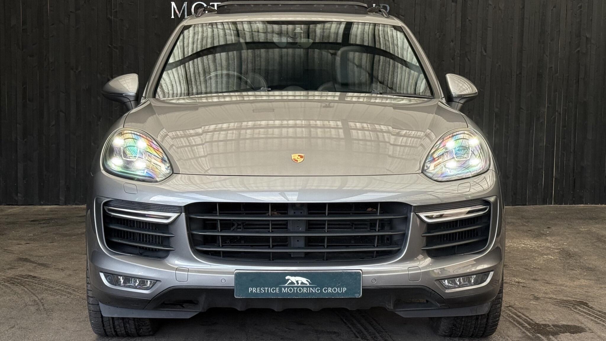 Porsche Cayenne view 2