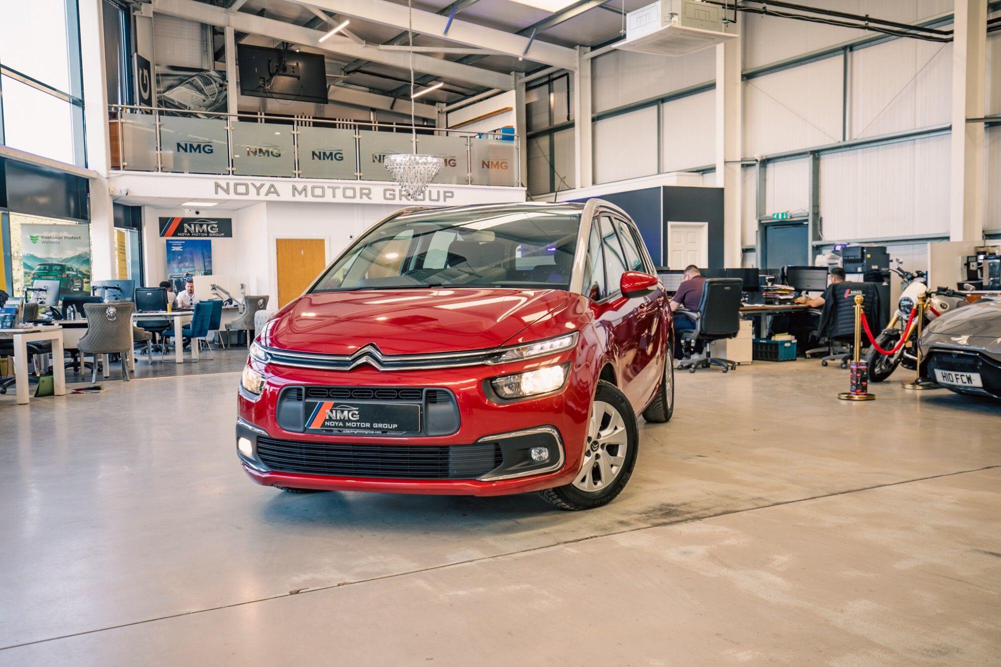 Citroen Grand C4 Spacetourer view 4