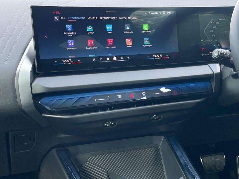BMW X3 view 8