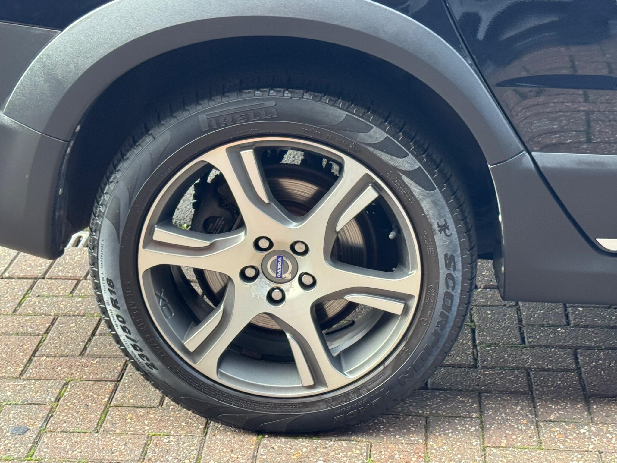 Volvo XC70 view 31