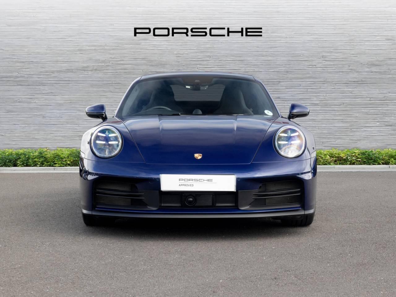 Porsche 911 view 14