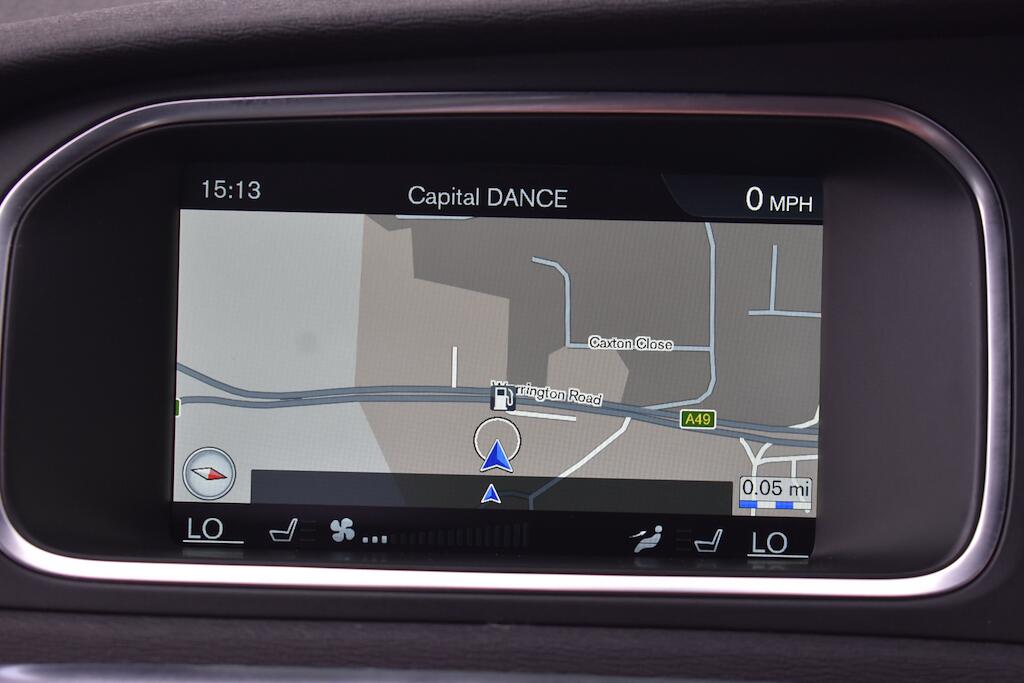 Volvo V40 view 61