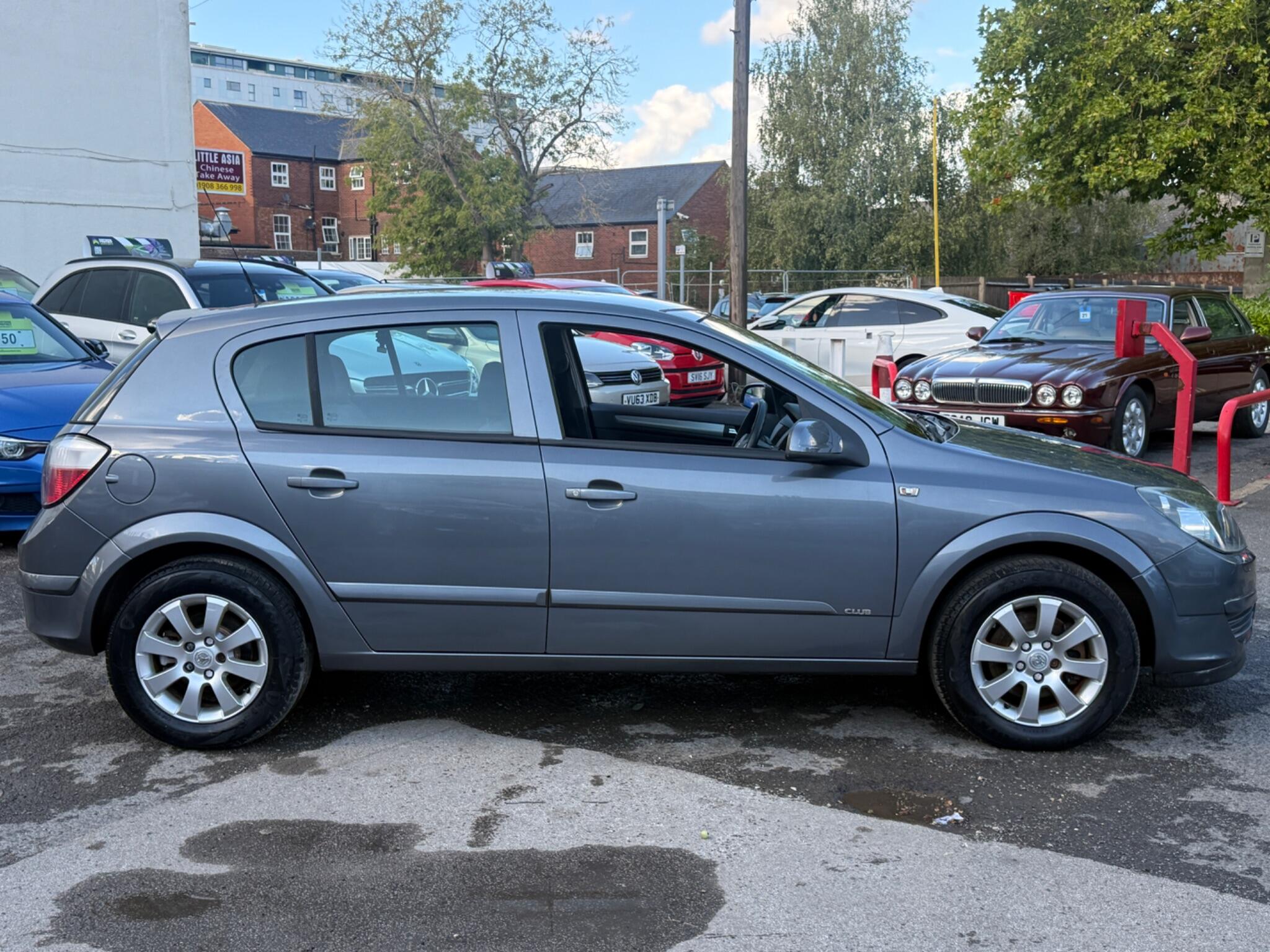 Vauxhall Astra - Image 19