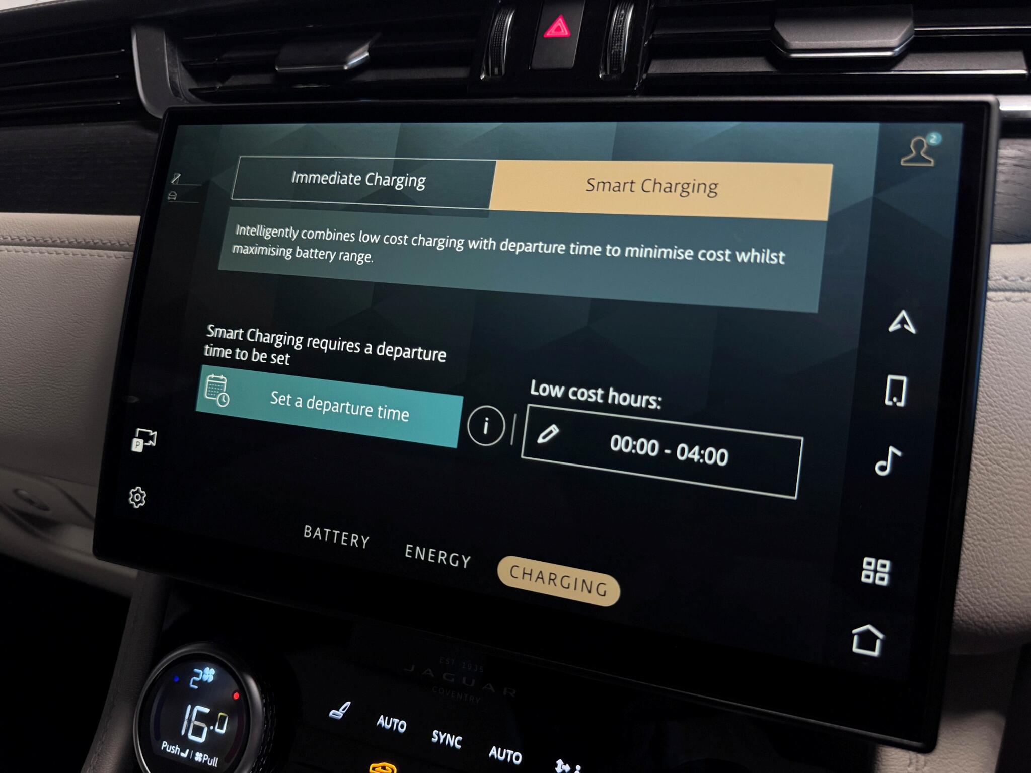 Jaguar F-Pace view 45
