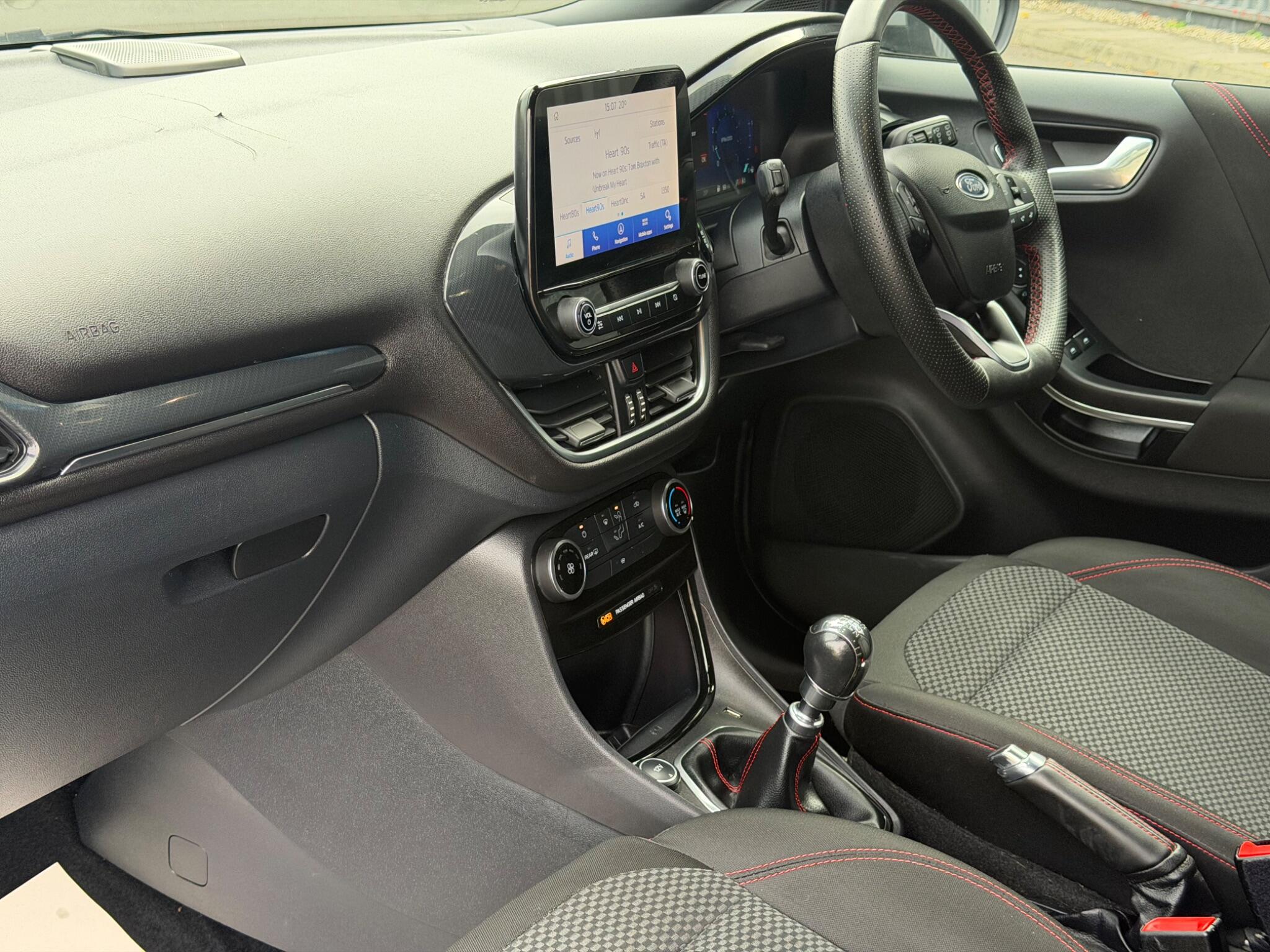 Ford Puma view 13