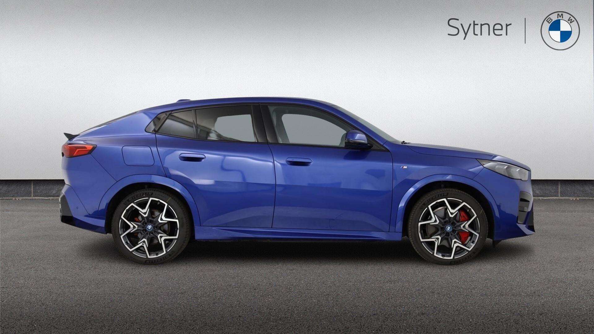 BMW Ix2 view 3