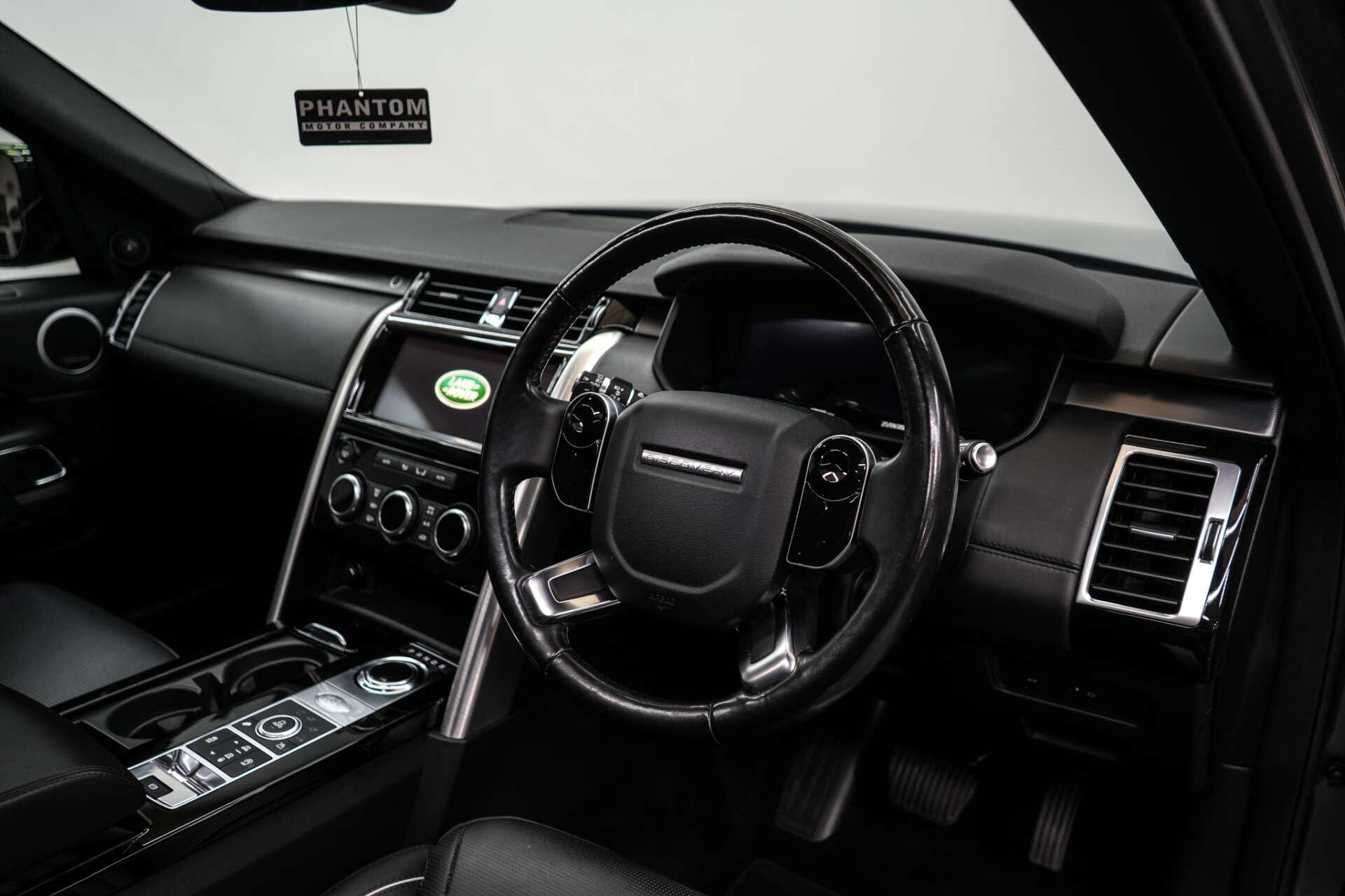 Land Rover Discovery view 13