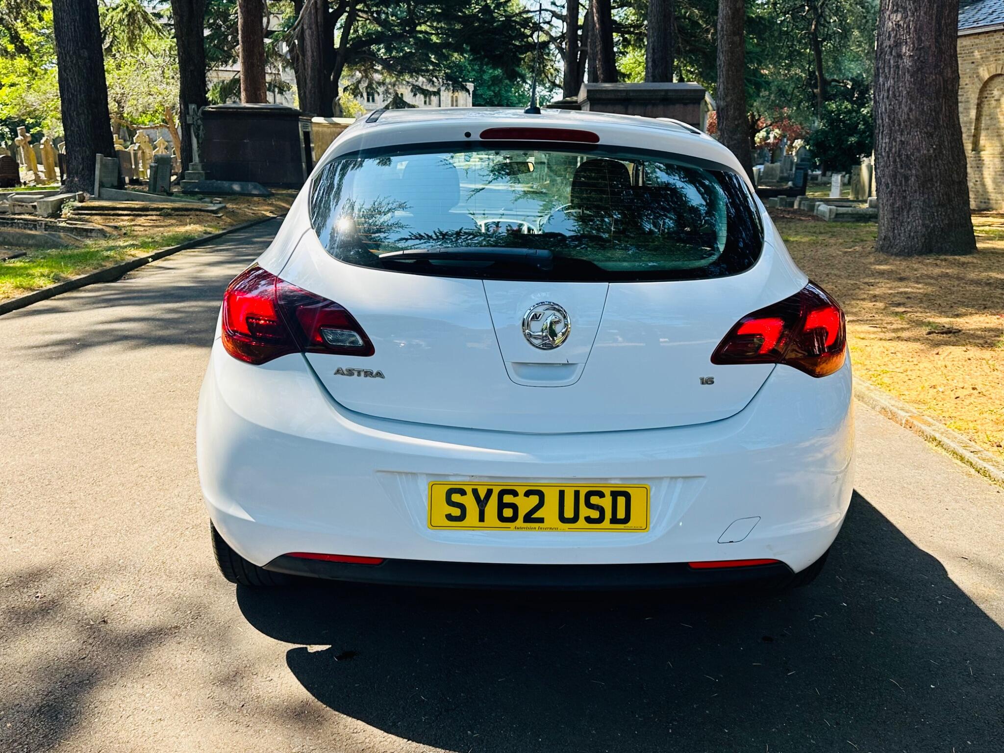 Vauxhall Astra view 8