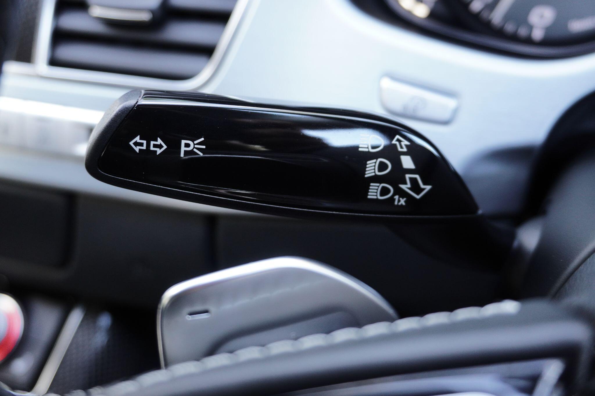 Audi S8 view 37