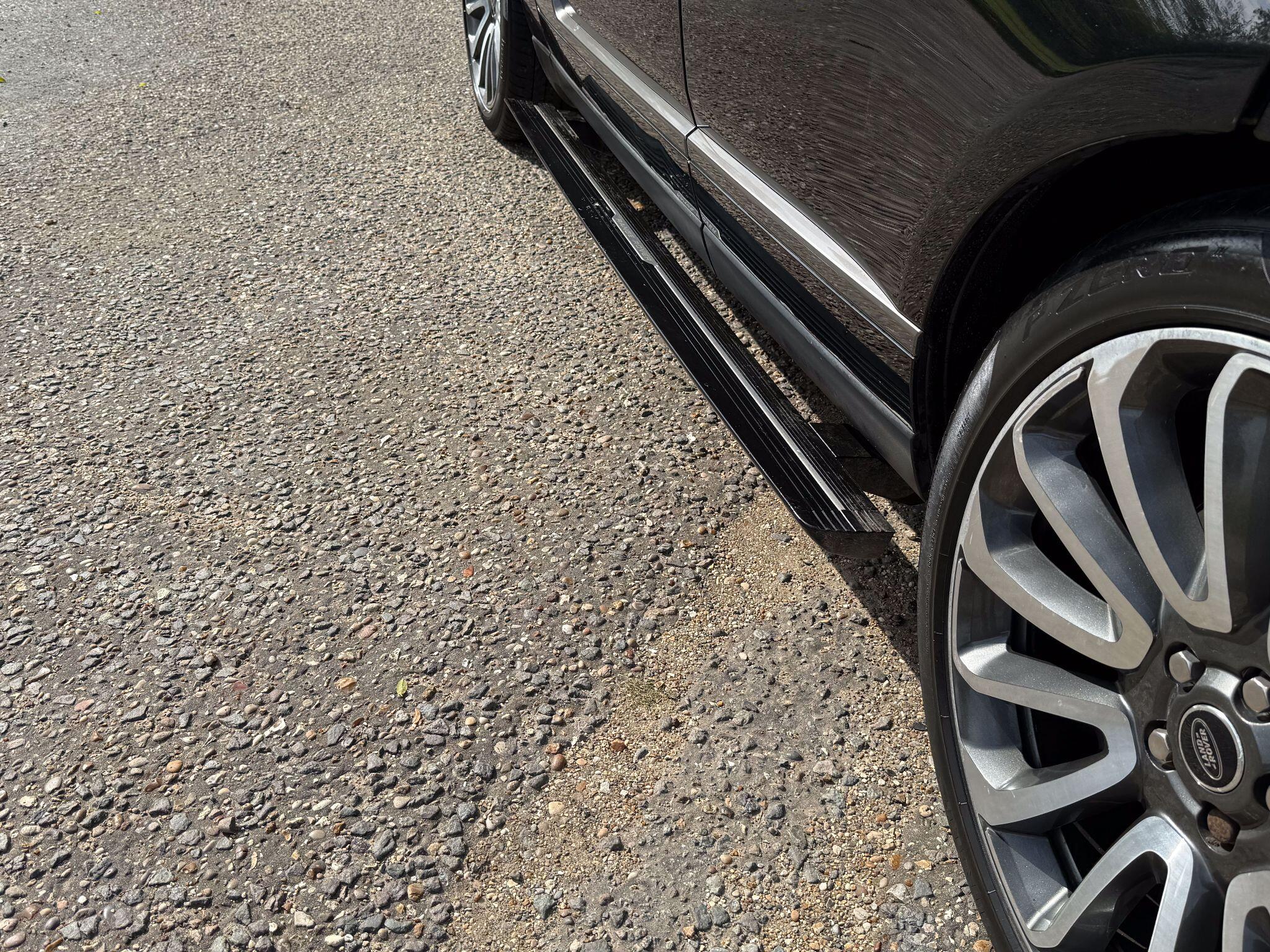Land Rover Range Rover view 10