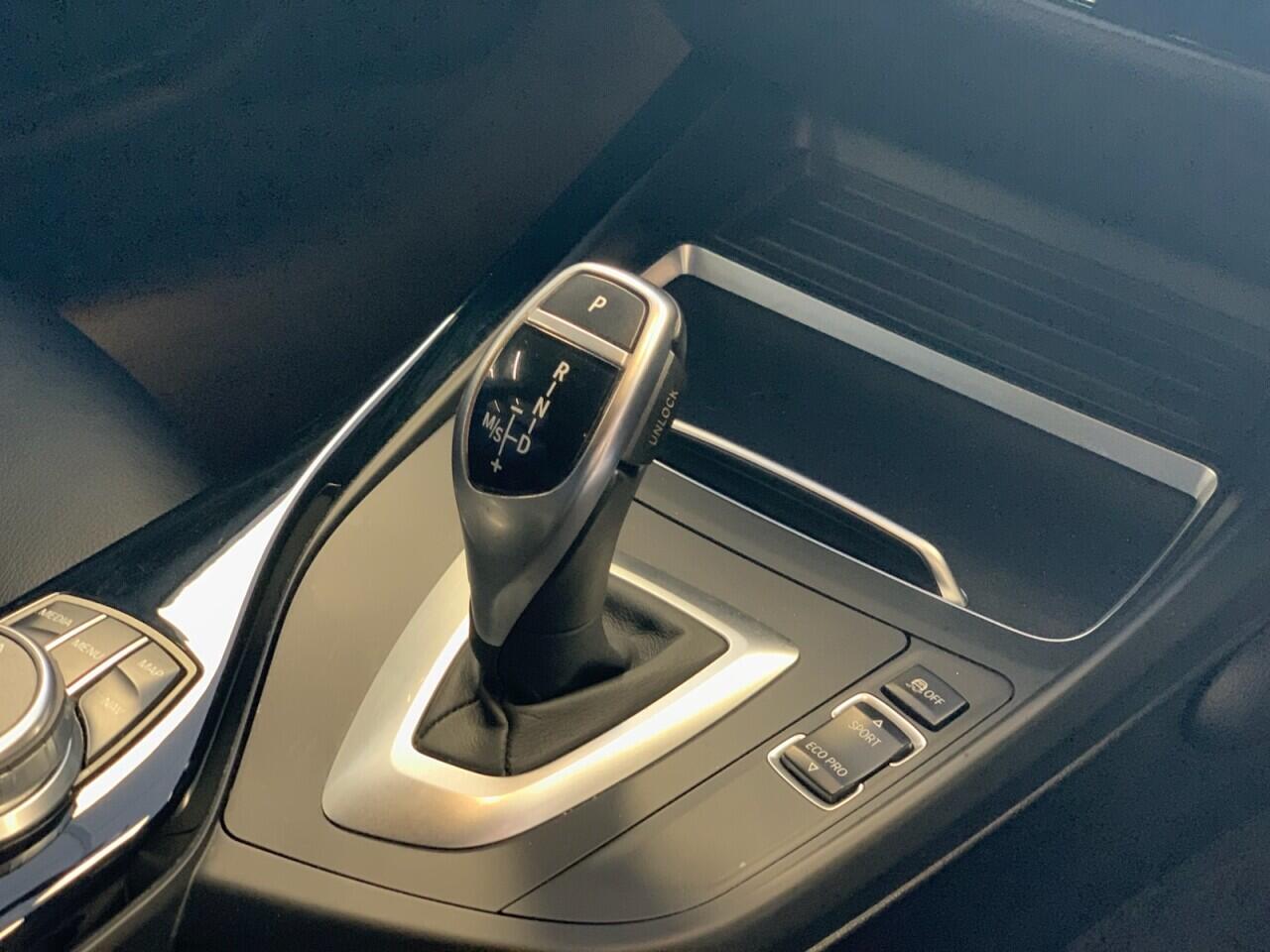 BMW 1 Series view 34