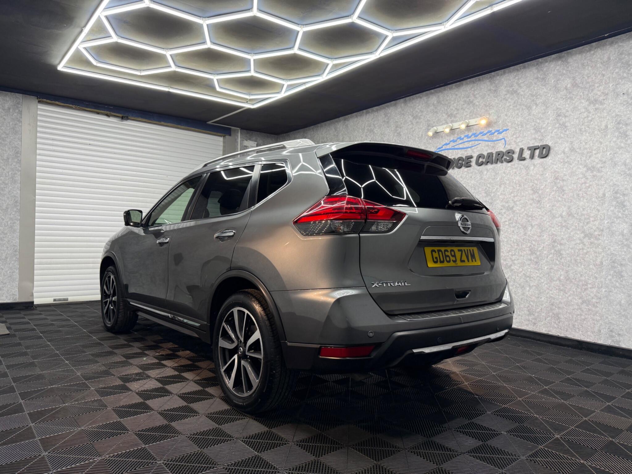 Nissan X-Trail view 6