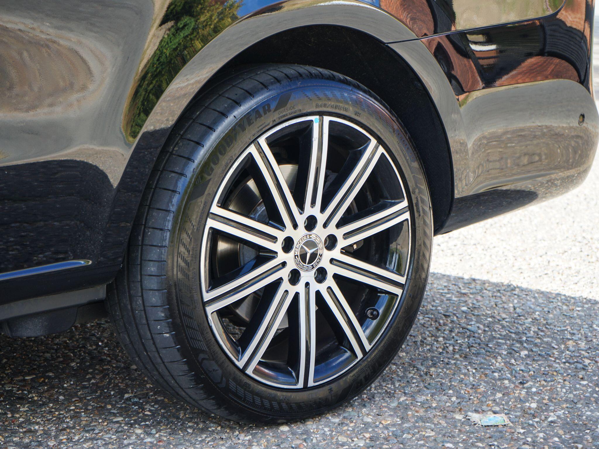 Mercedes-Benz V Class view 5