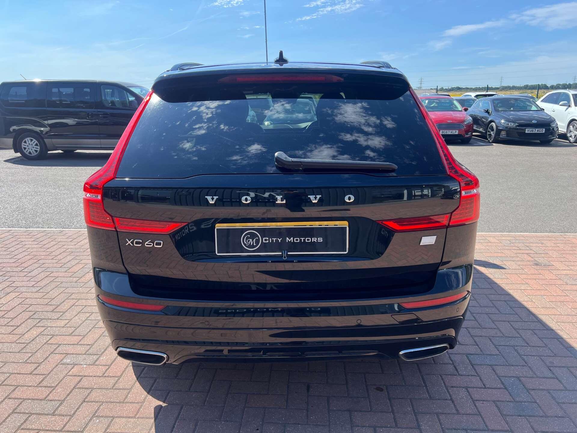 Volvo XC60 view 9