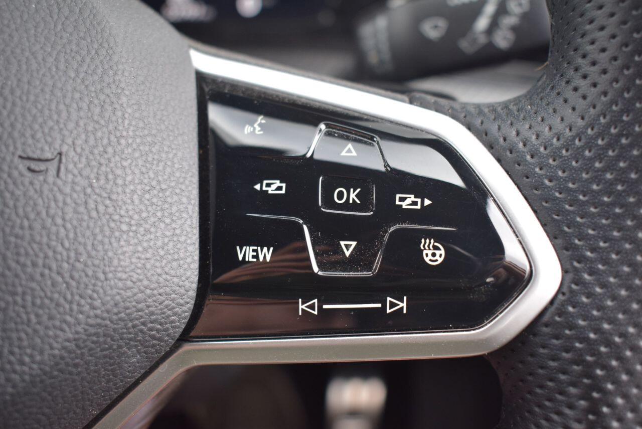 Volkswagen Golf view 26