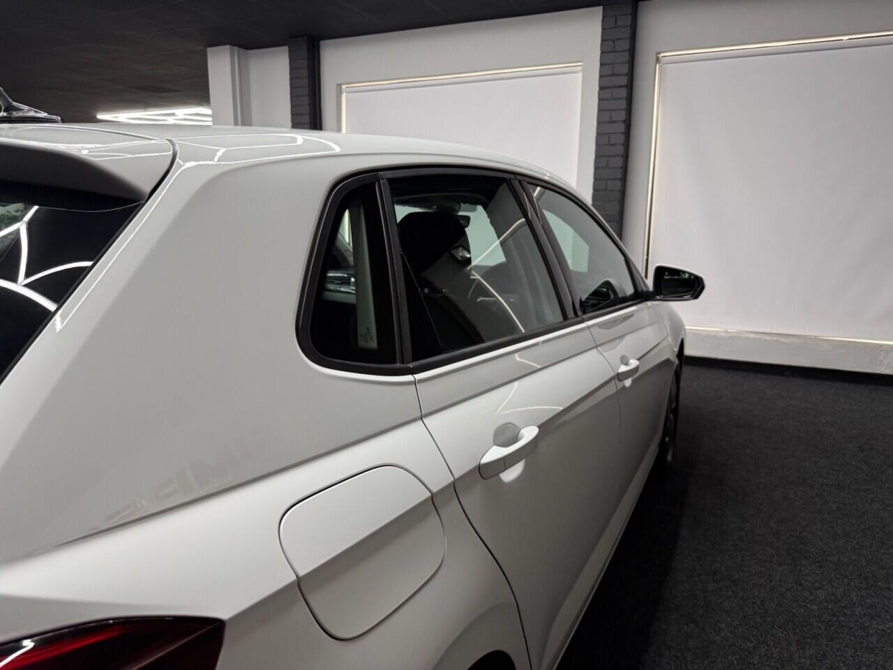 Volkswagen Polo view 12