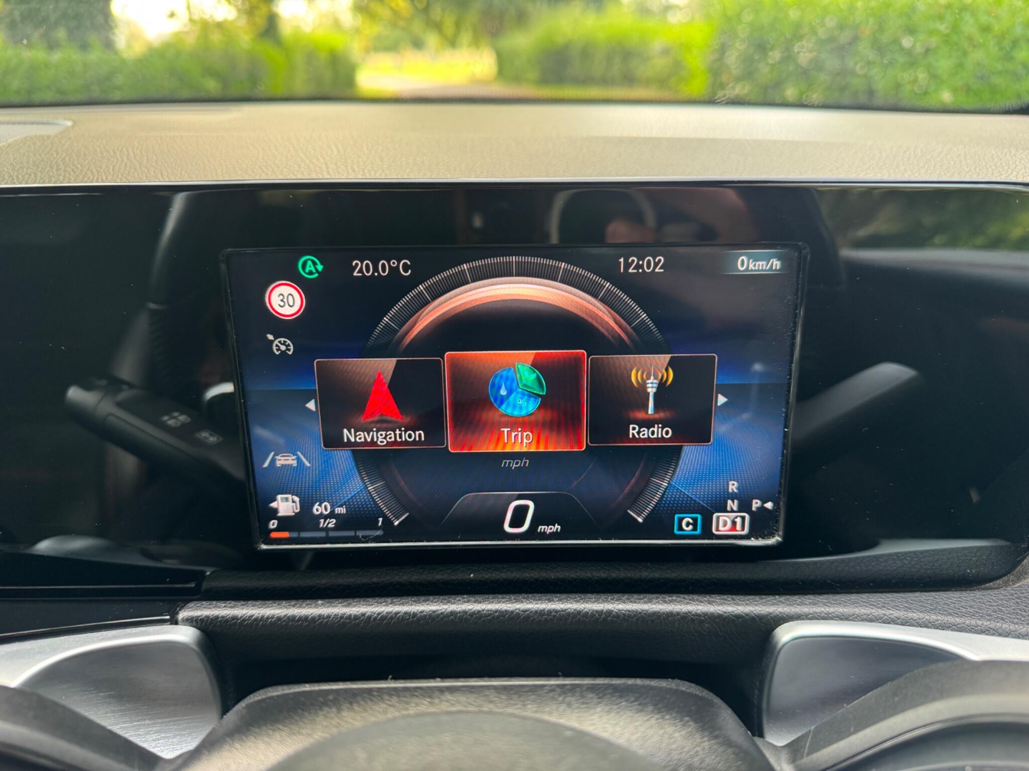 Mercedes-Benz GLB view 62