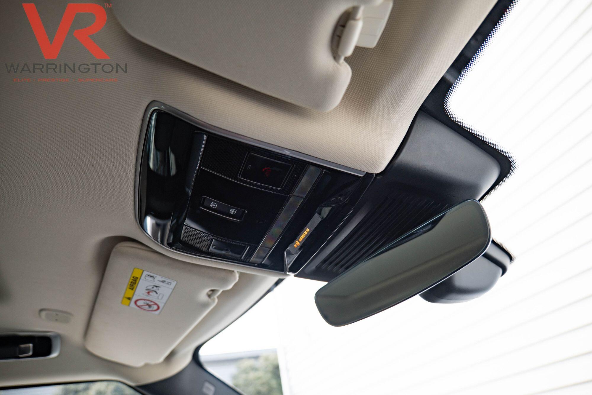 Land Rover Range Rover view 32