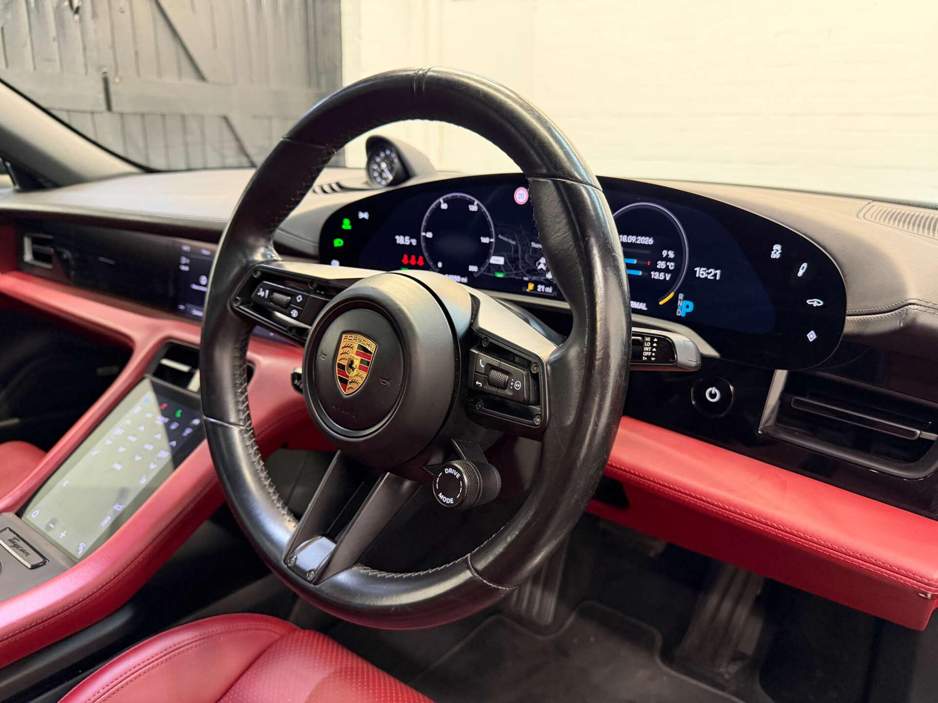 Porsche Taycan view 34