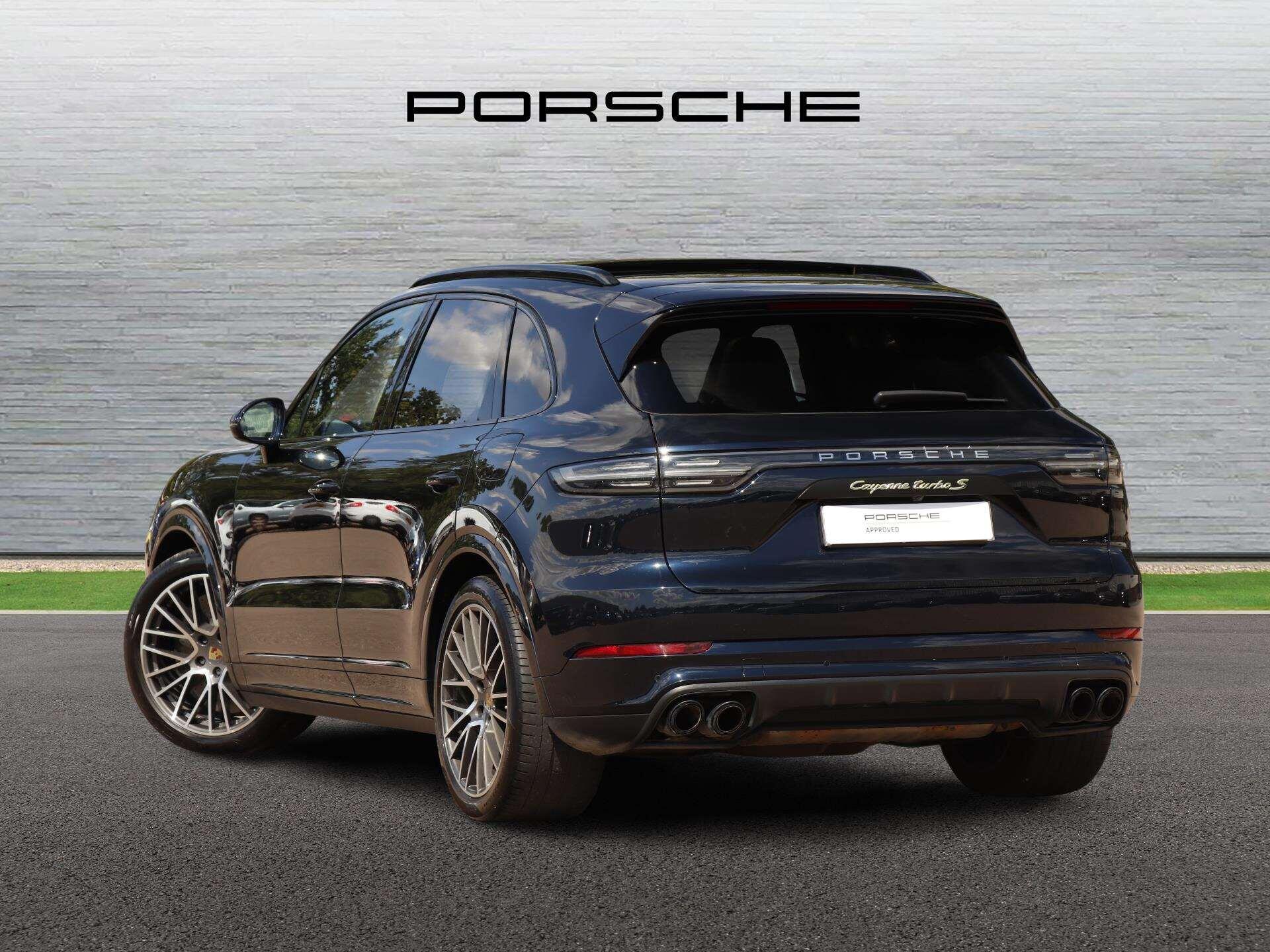 Porsche Cayenne view 5