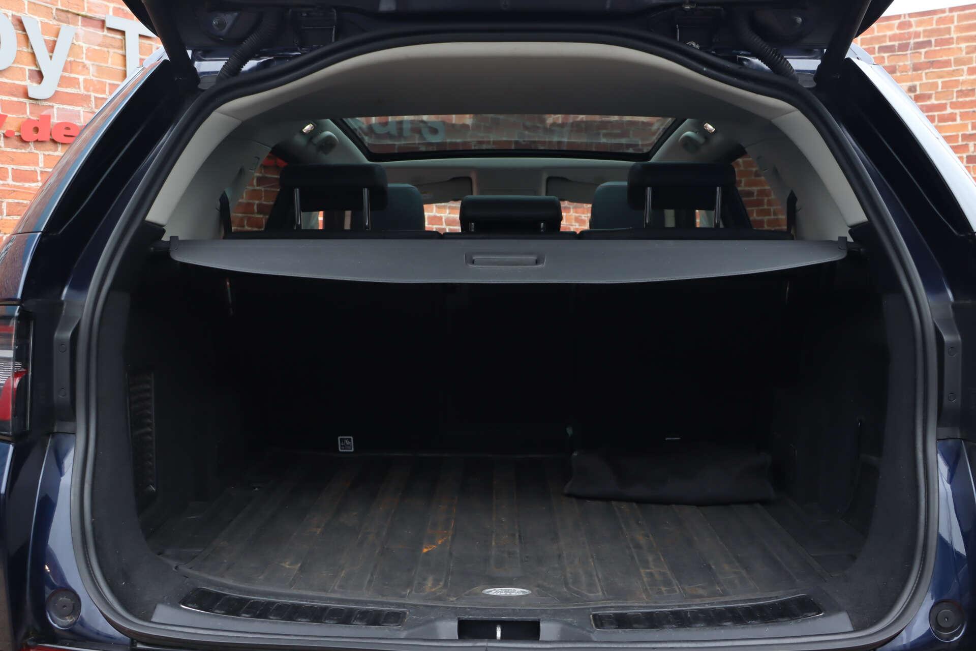 Land Rover Discovery Sport view 38
