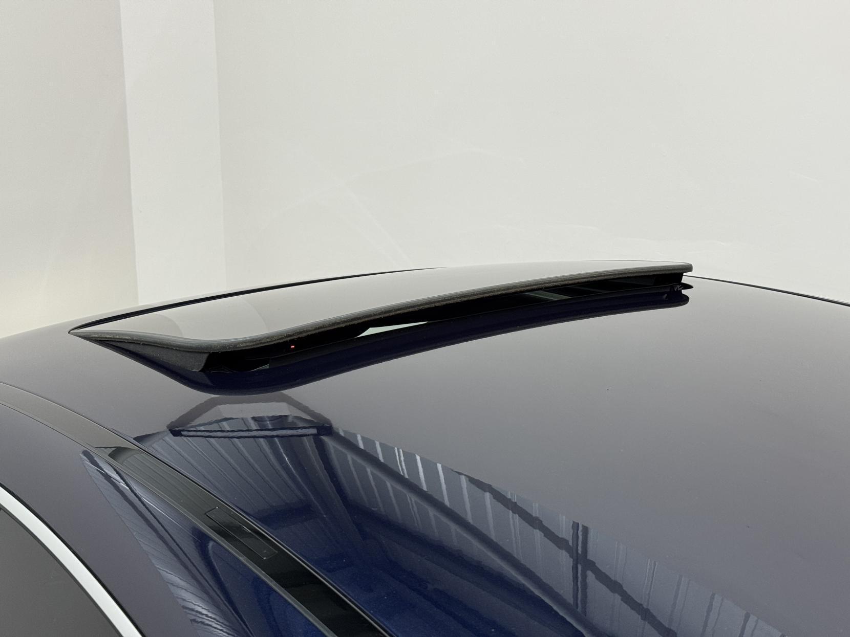 Mercedes-Benz CLS view 11
