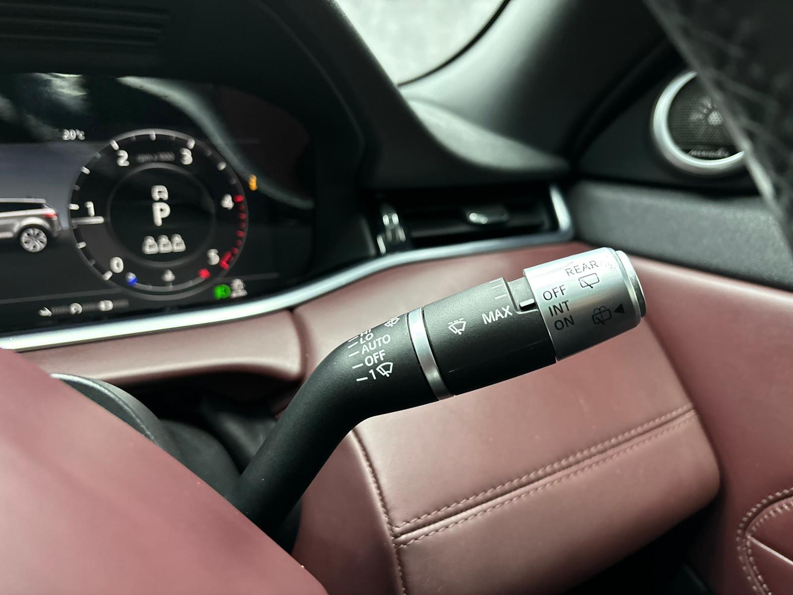 Land Rover Range Rover Evoque view 19