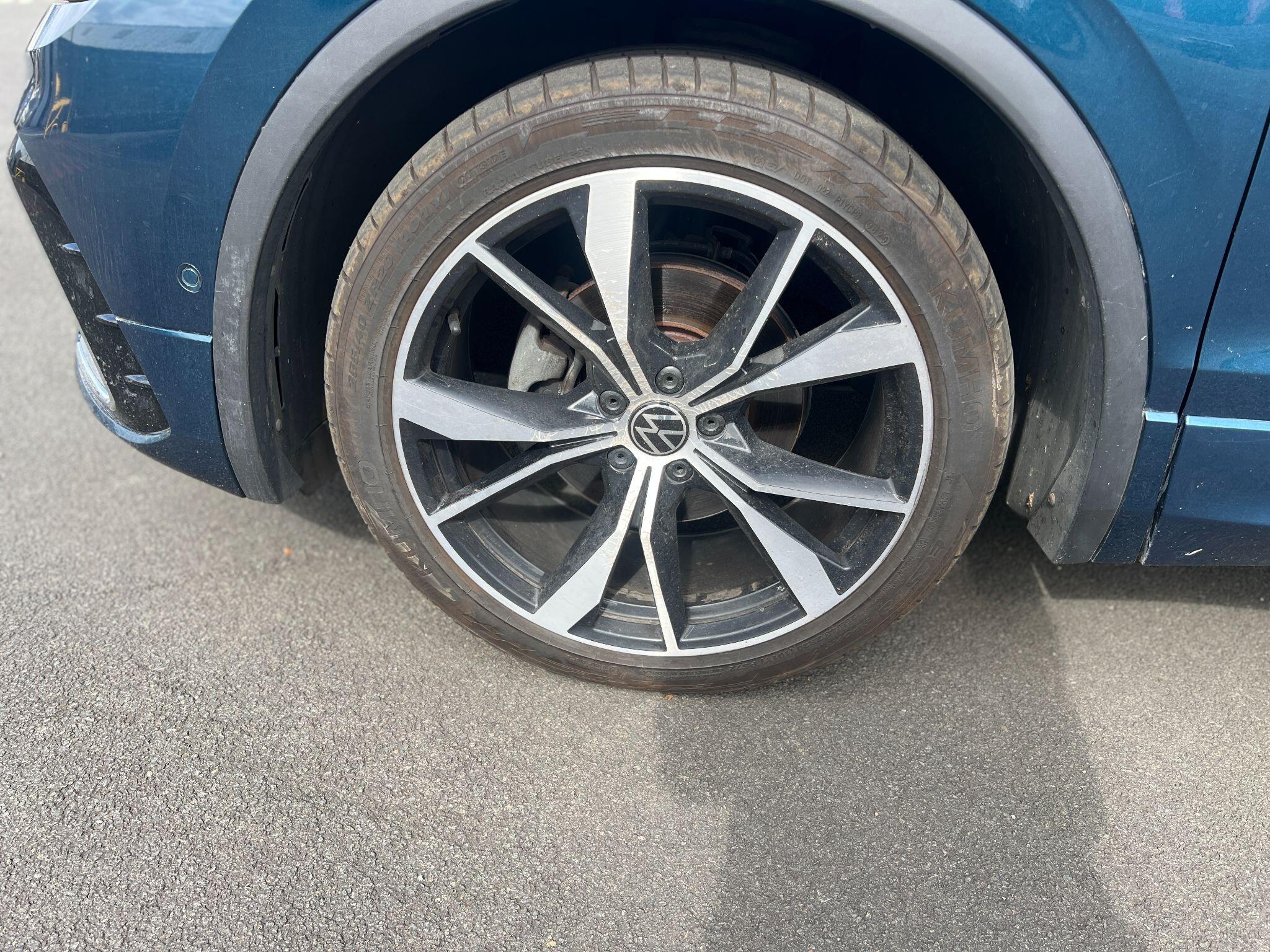 Volkswagen Tiguan view 22