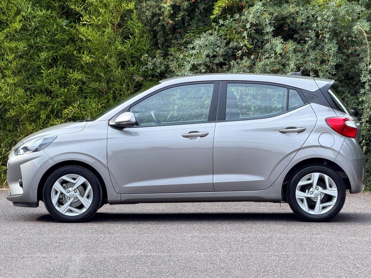 Hyundai i10 view 4