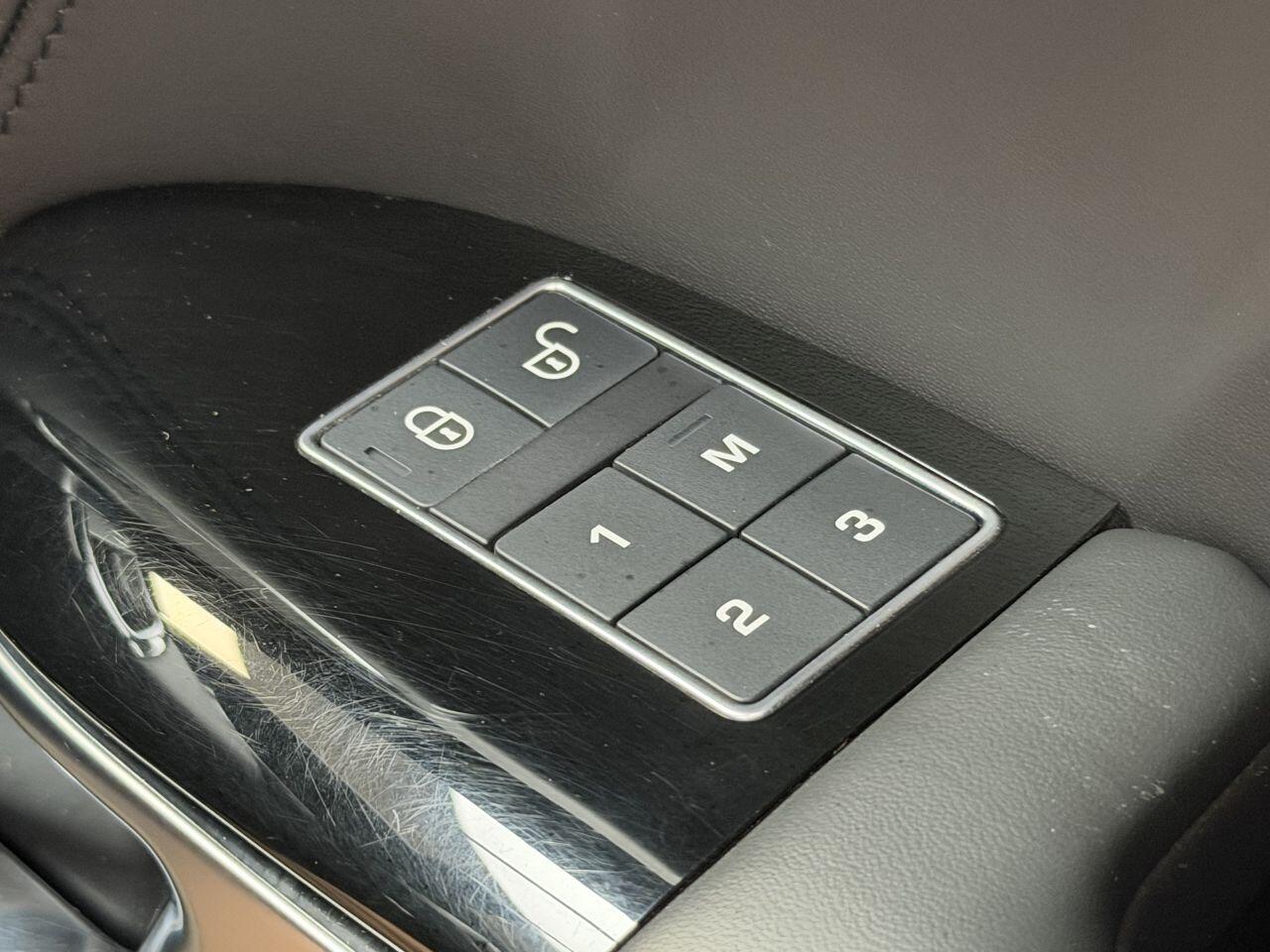 Land Rover Range Rover Sport view 34