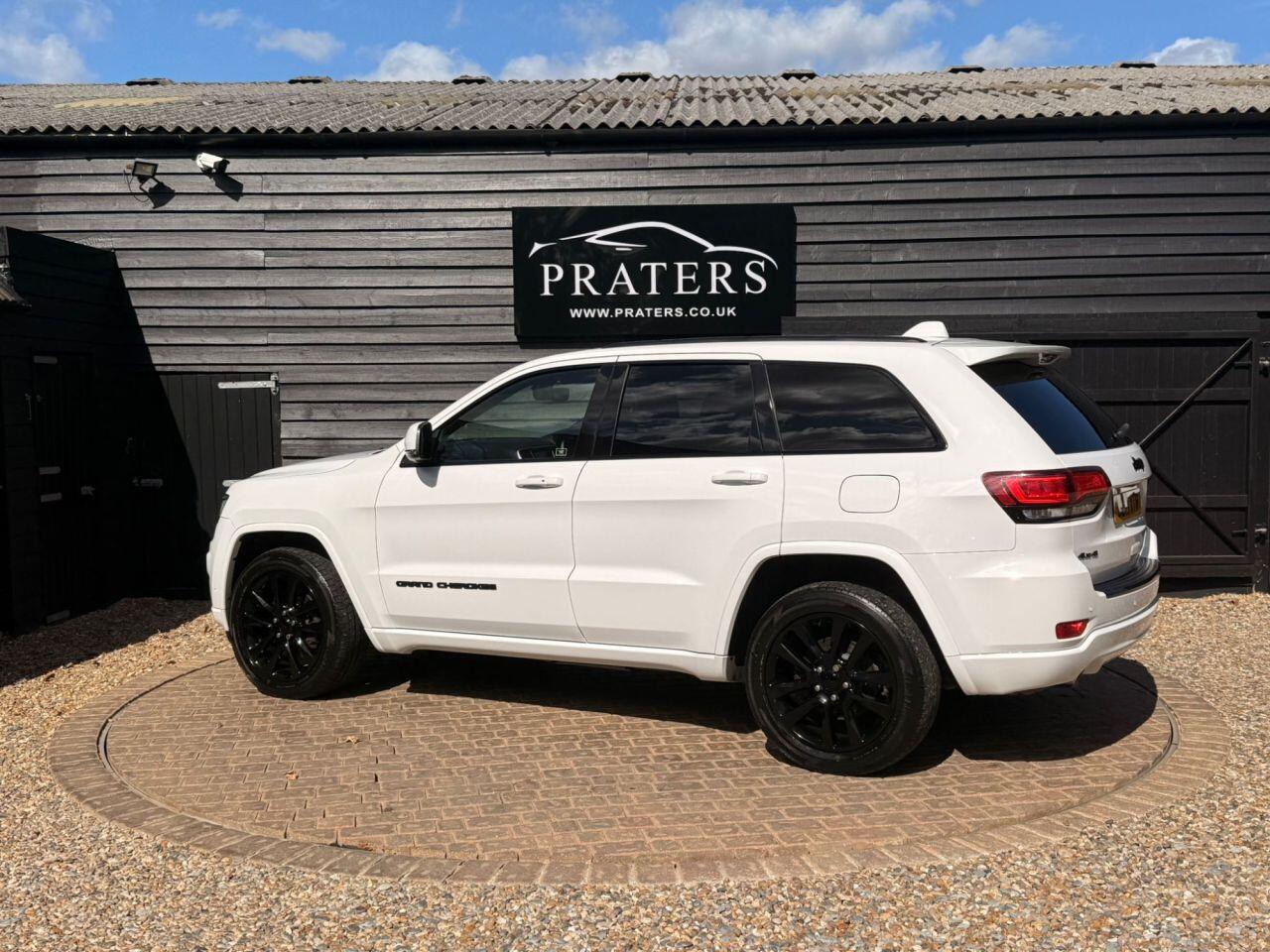 Jeep Grand Cherokee view 17